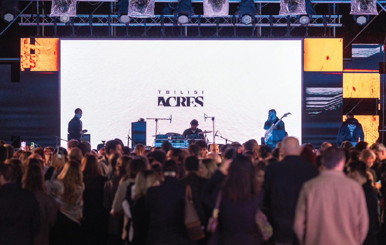 თბილისის აკრებმა პირველ საზეიმო ღონისძიებას უმასპინძლა 